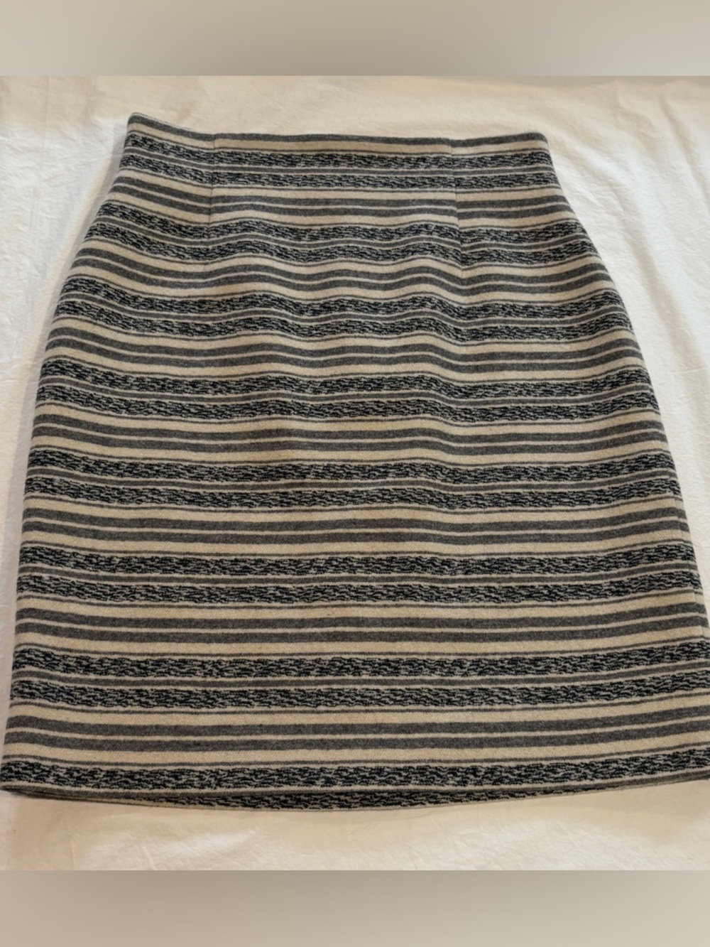 Pendleton Portland Collection Grey/Ivory Striped Pencil Skirt 100% Wool Size Med
